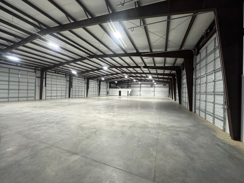 More Photos Of 120 E Victor Hill Rd, Duncan Industrial For Lease