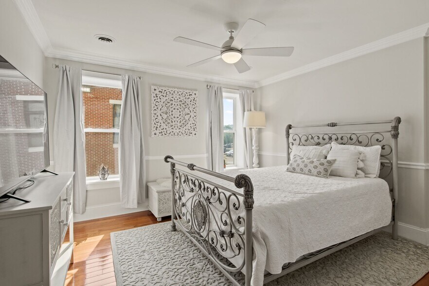 More Photos Of 114-116 E Main St, Penn Yan Storefront Retail Residential For Sale