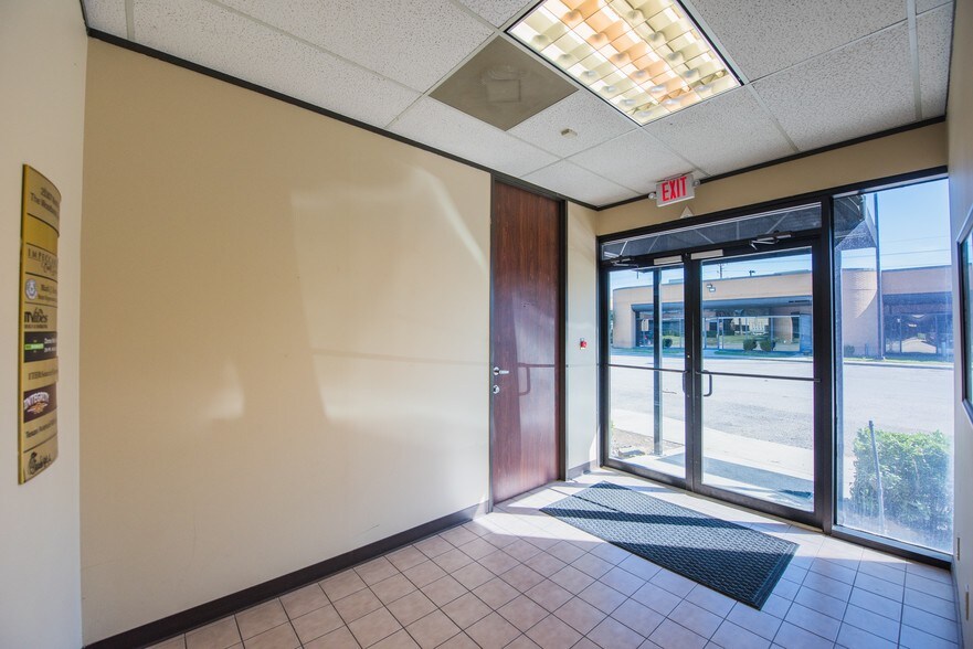 More Photos Of 25307 I-45, Spring Medical For Lease