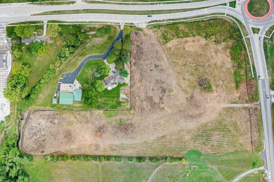 70th Pine Lake Rd, Lincoln, NE 68516 Retail For Lease