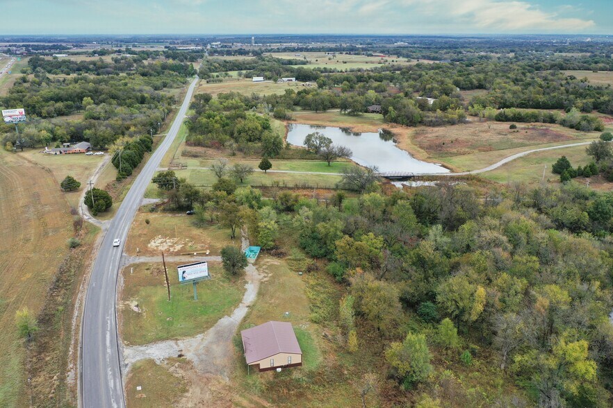 More Photos Of 19909 Indian Meridian Rd, Pauls Valley Storefront For Sale