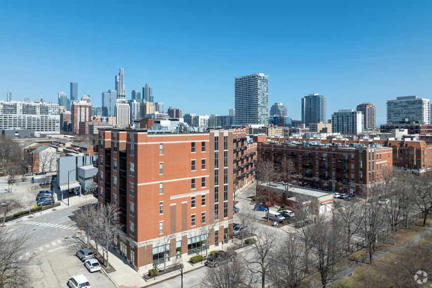 More Photos Of 1900 S State St, Chicago Apartments For Lease
