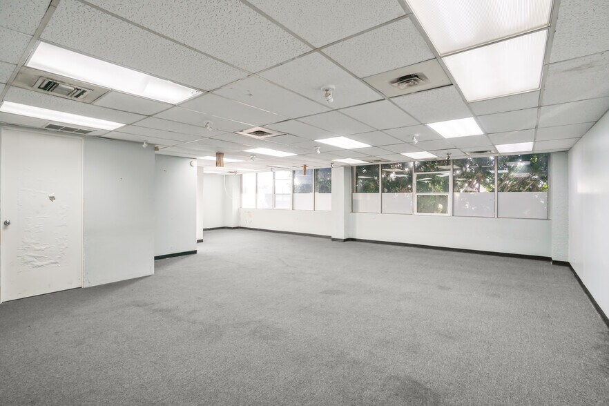 More Photos Of 1818 S Western Ave, Los Angeles Office For Lease