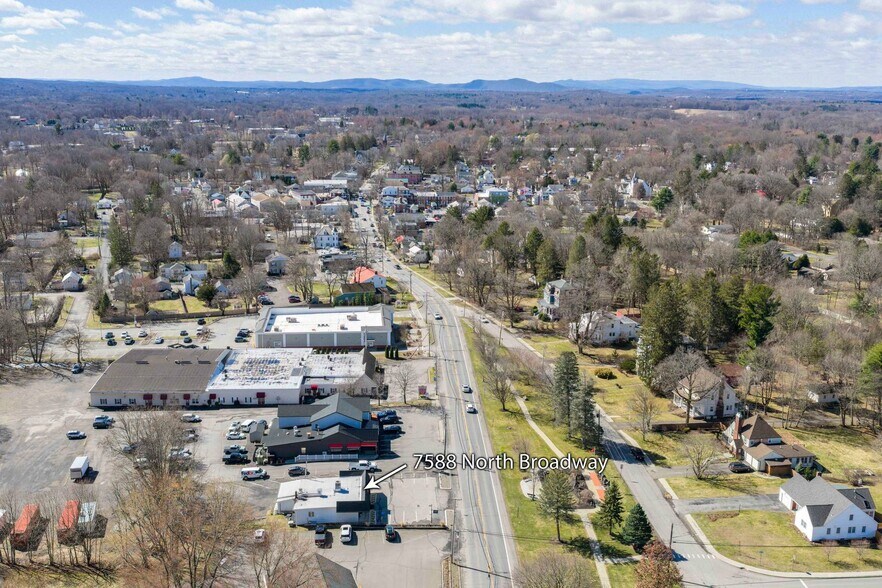 More Photos Of 7588 N Broadway, Red Hook Specialty For Sale