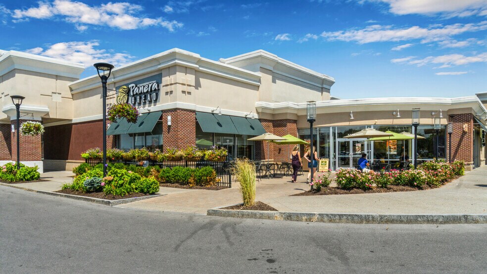 More Photos Of 3401 Erie Blvd E, Syracuse Unknown For Lease