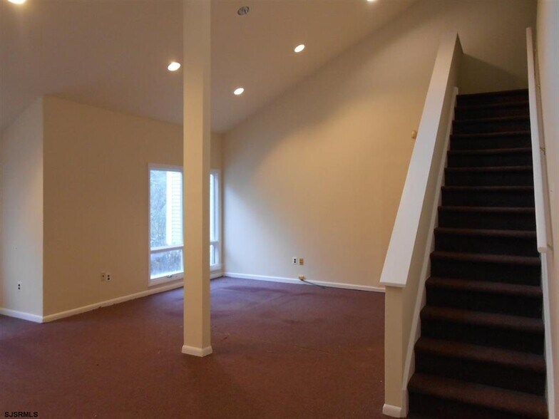 More Photos Of 707 White Horse Pike, Absecon Unknown For Lease