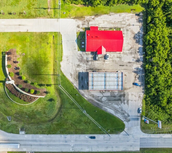 More Photos Of 13625 Interstate 10 E, Baytown Service Station For Sale