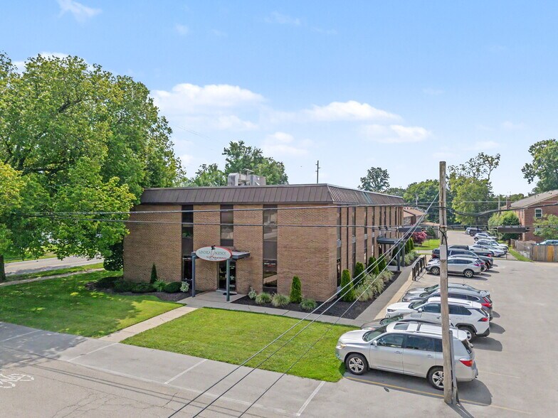 More Photos Of 214 Breckenridge Ln, Louisville Office Residential For Sale
