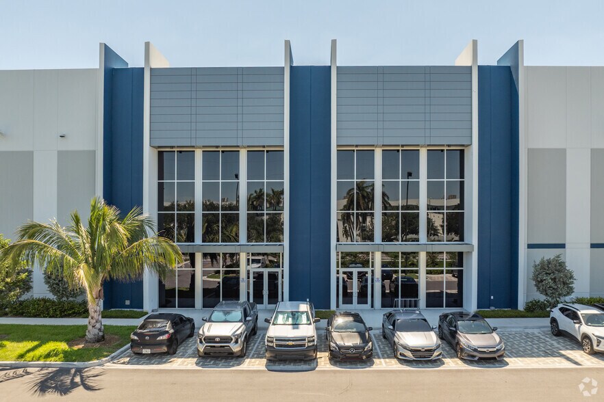 More Photos Of NW 107th Ave, Doral Unknown For Lease
