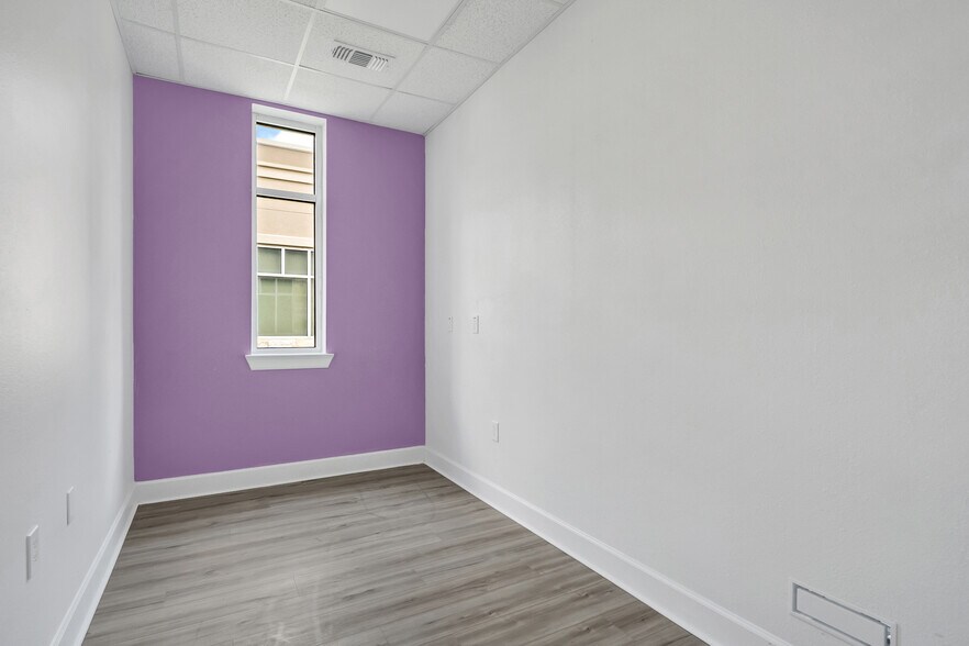 More Photos Of 440 Cobia Dr, Katy Office Residential For Sale