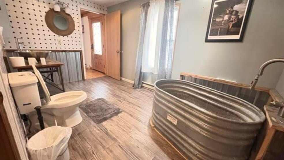 More Photos Of 11239 N Loomis Rd, Clare Specialty For Sale