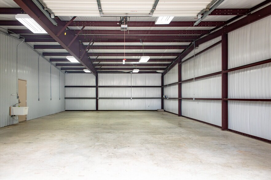 More Photos Of 2131 W Briargate Dr, Bryan Office For Sale