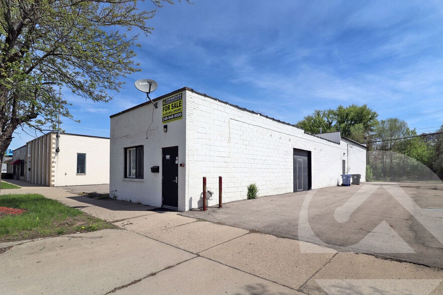 Primary Photo Of 15116 Beech Daly, Redford Township Industrial For Sale