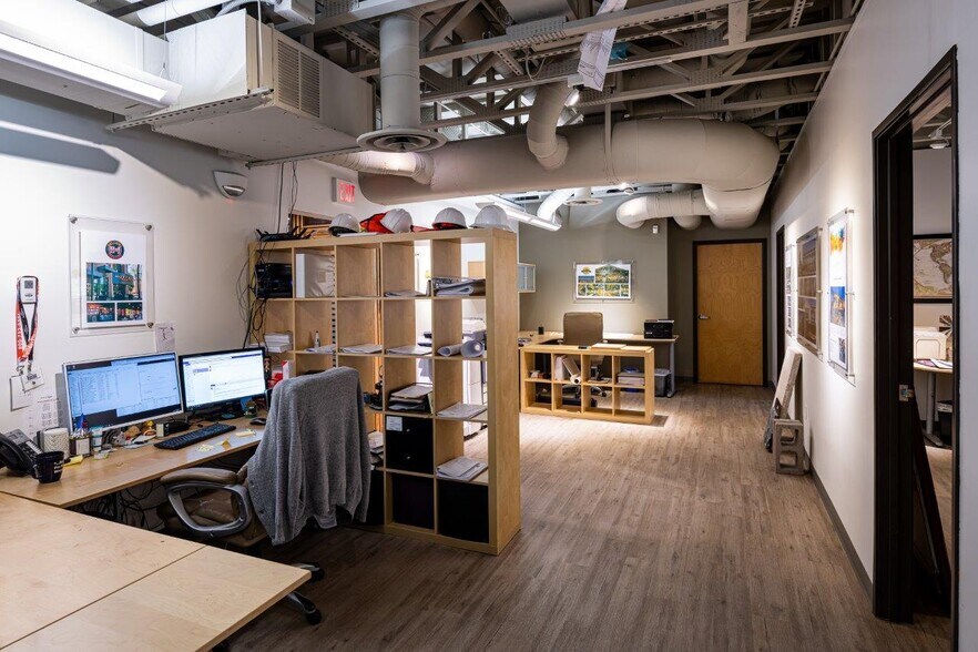 More Photos Of 7201 N Dreamy Draw Dr, Phoenix Loft Creative Space For Lease