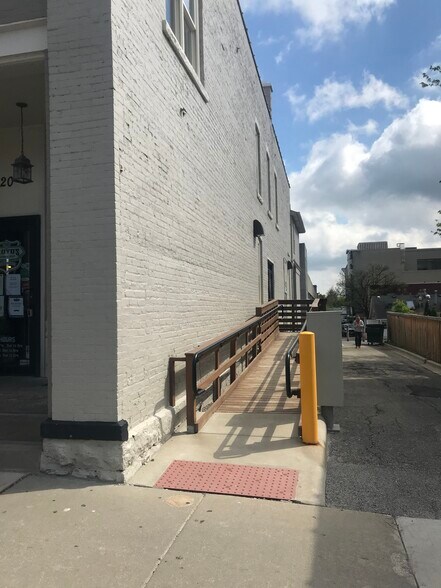 More Photos Of 20 E Jefferson Ave, Naperville Storefront Retail Residential For Sale