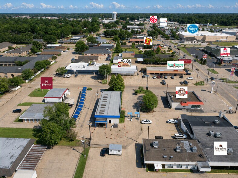 More Photos Of 1308 Windsor Pl, Alexandria Carwash For Sale