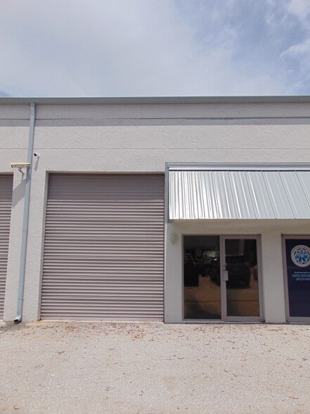 More Photos Of 3010 SW 14th Pl, Boynton Beach Flex For Sale