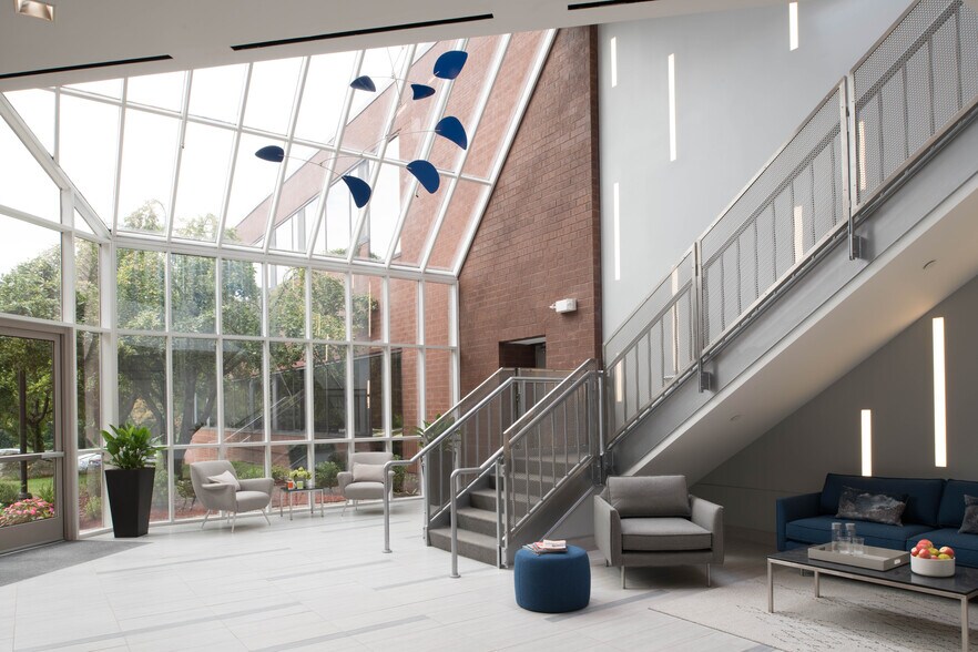 More Photos Of 300 Ballardvale St, Wilmington Office For Lease