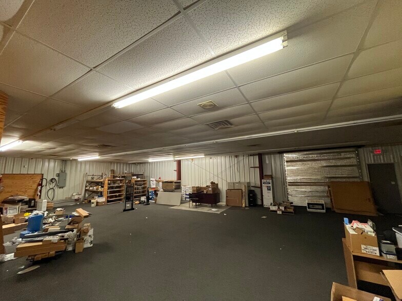 More Photos Of 106 Industrial Dr, Bonifay Storefront Retail Office For Sale
