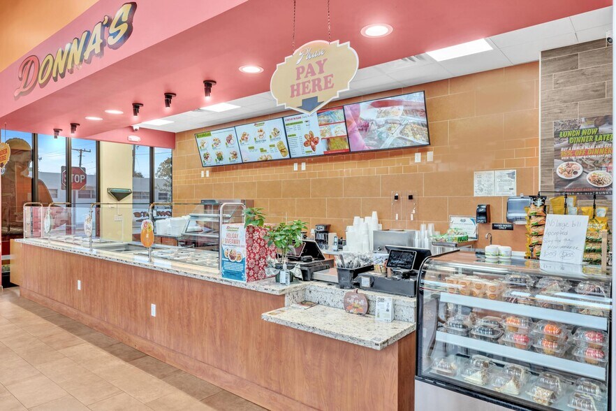 More Photos Of 2010 NW 6th St, Fort Lauderdale Fast Food For Lease