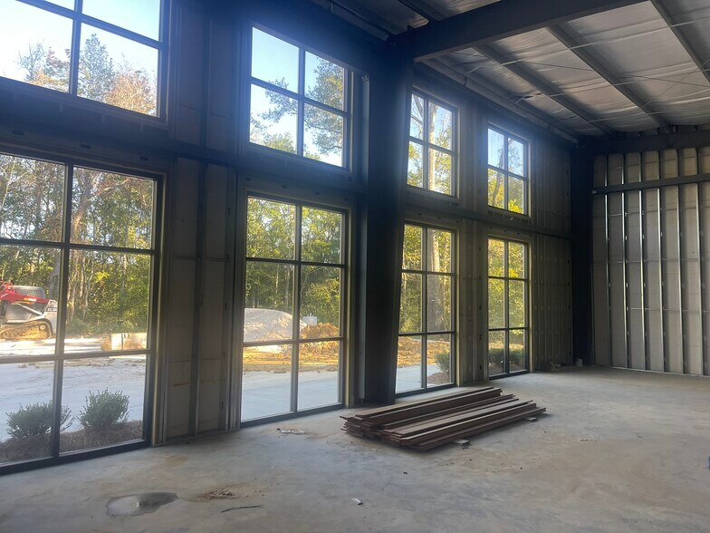 More Photos Of 7702 Magnolia Beach Rd, Denham Springs Office For Lease