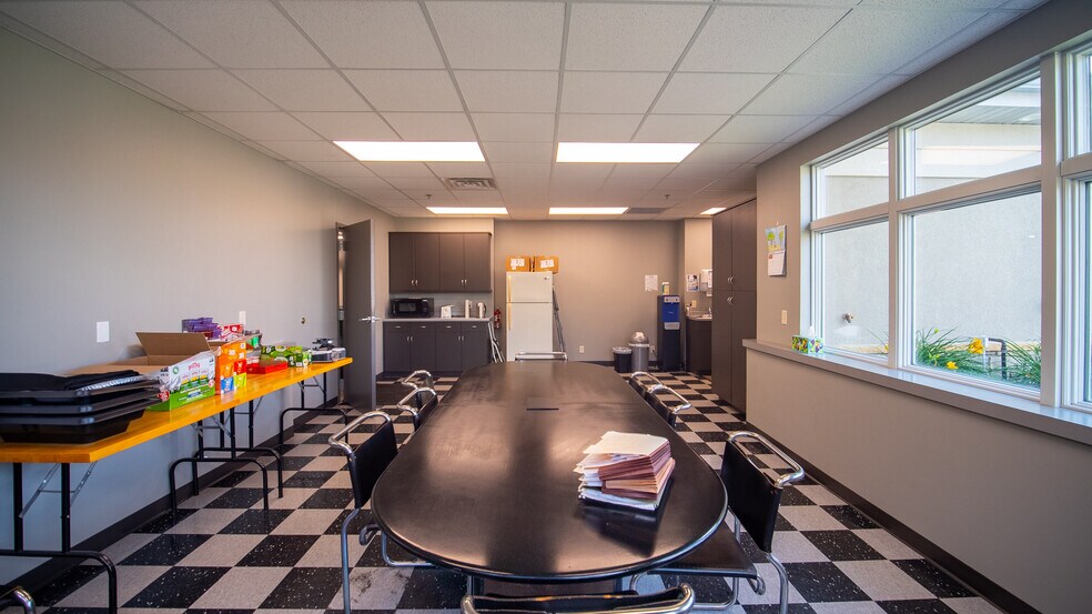 More Photos Of 3420 Lakeridge Pl NW, Rochester Office For Lease