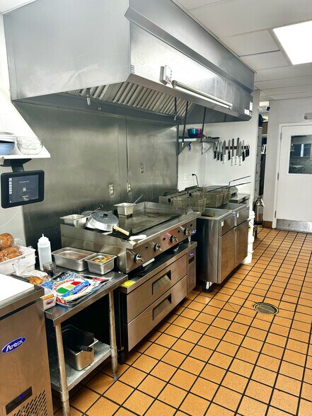 More Photos Of 14474 Beach Blvd, Jacksonville Fast Food For Lease