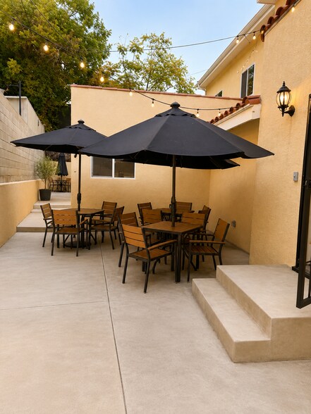 More Photos Of 1112 N Sherbourne Dr, West Hollywood Loft Creative Space For Lease