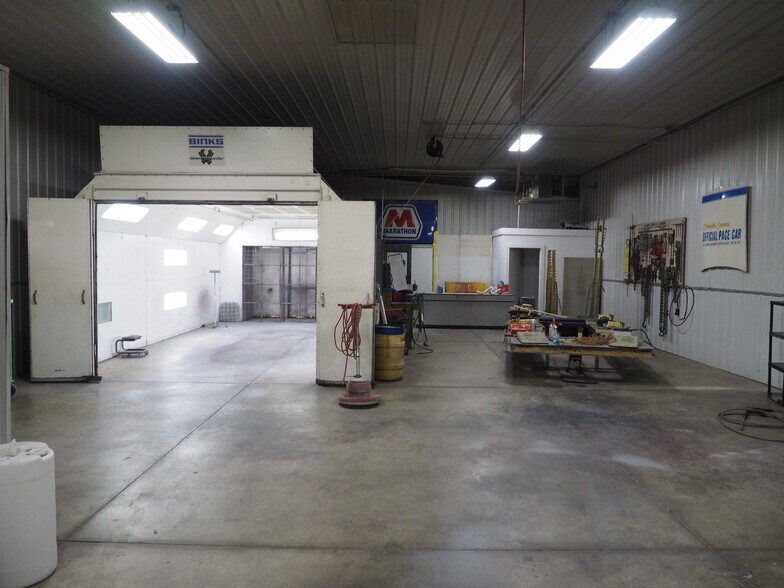More Photos Of 9430 N Karen Dr, Mooresville Light Distribution For Lease