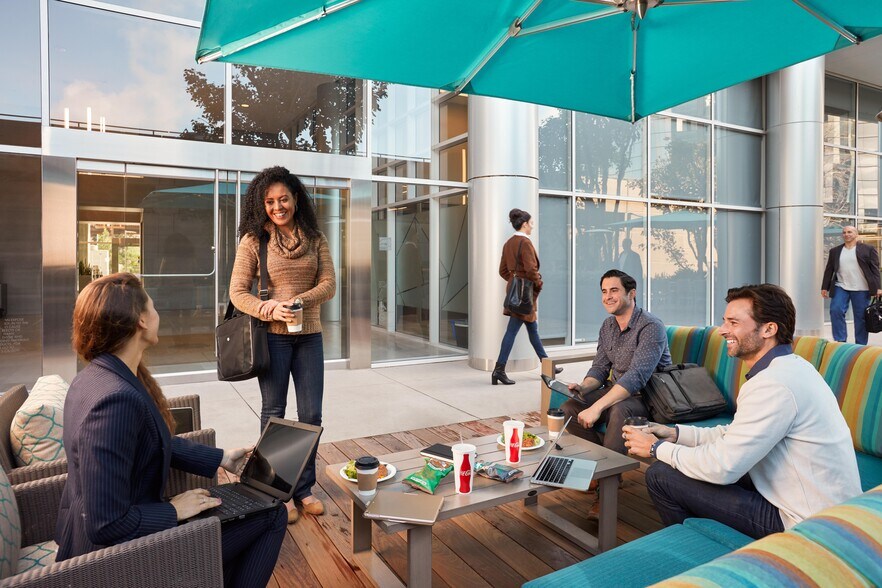 More Photos Of 4275 Executive Sq, La Jolla Office For Lease