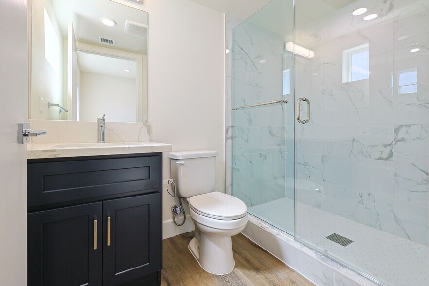 More Photos Of 1237 W 25th St, Los Angeles Apartments For Sale