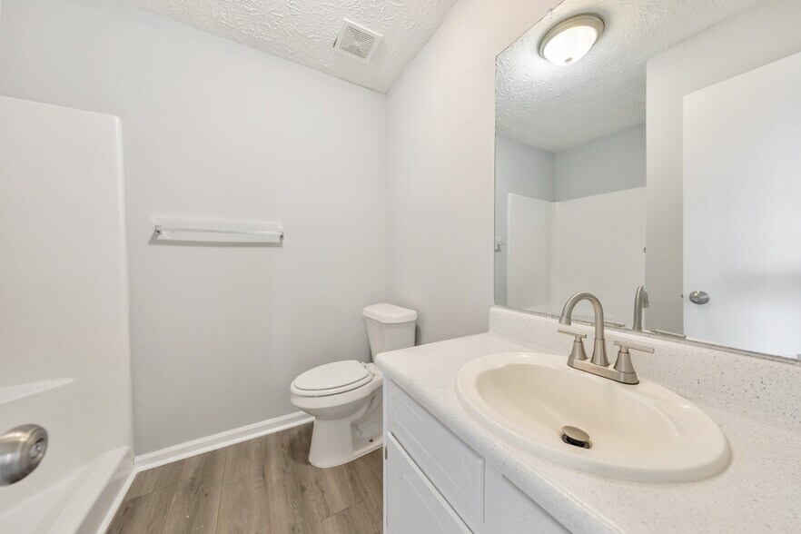 More Photos Of 122 Toby Springs Ln, McDonough Apartments For Sale