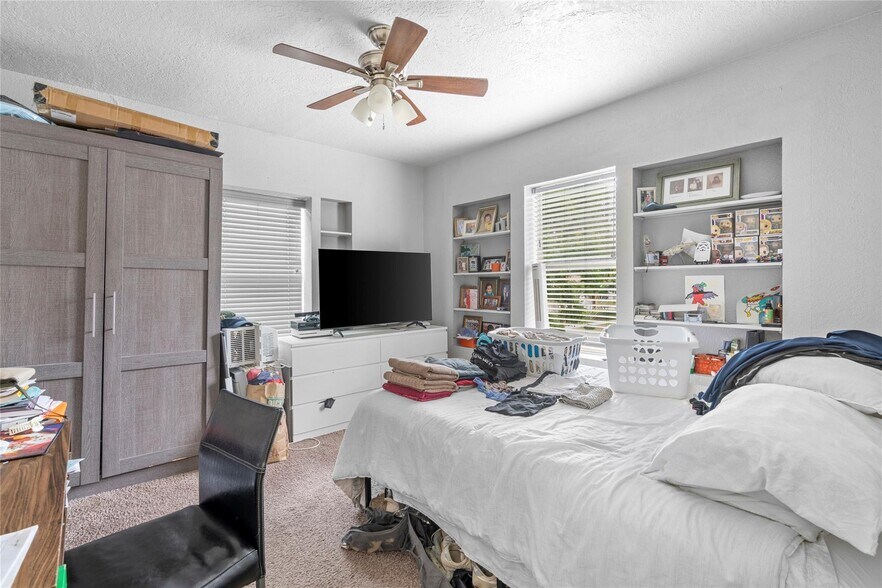 More Photos Of 4630 Woodside St, Houston Apartments For Sale