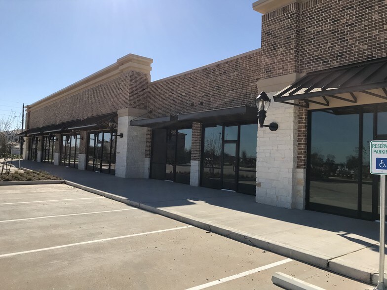 More Photos Of 4821 Lj Pky, Sugar Land Storefront For Lease