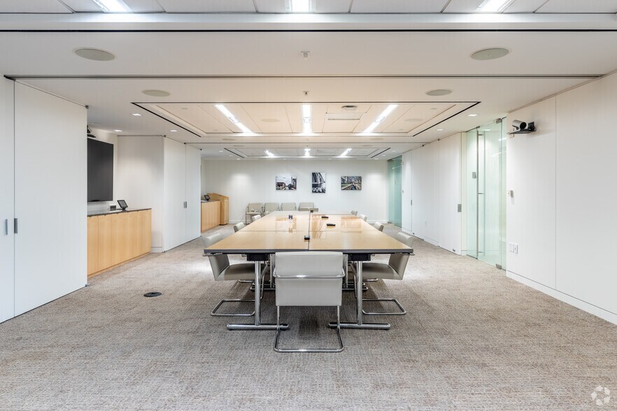 More Photos Of 2900 K St NW, Washington Office For Sale