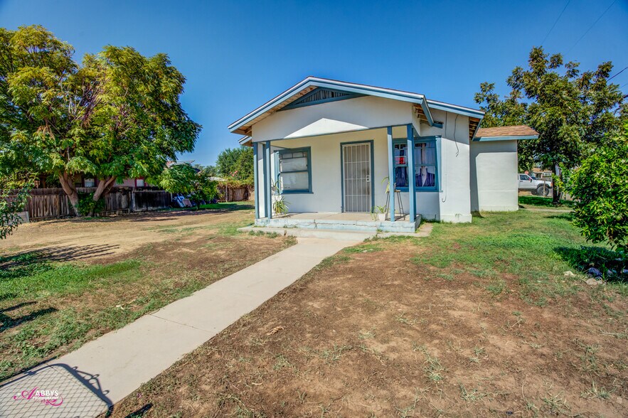 More Photos Of 2740 Center St, Bakersfield Multifamily For Sale