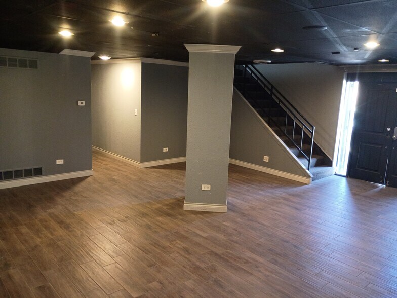 More Photos Of 5740 Logan St, Denver Warehouse For Lease