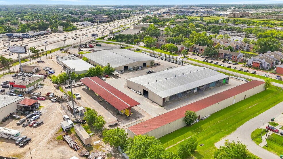 More Photos Of 10700 Gulf Fwy, Houston Warehouse For Lease