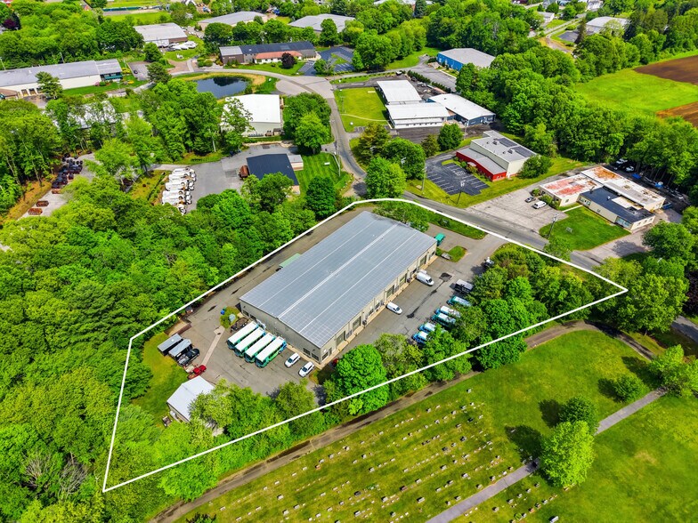 More Photos Of 17 Industrial Park, Centerbrook Service For Sale