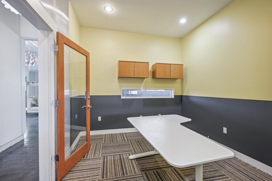 More Photos Of 1027 S Clinton Ave, Trenton Office For Sale