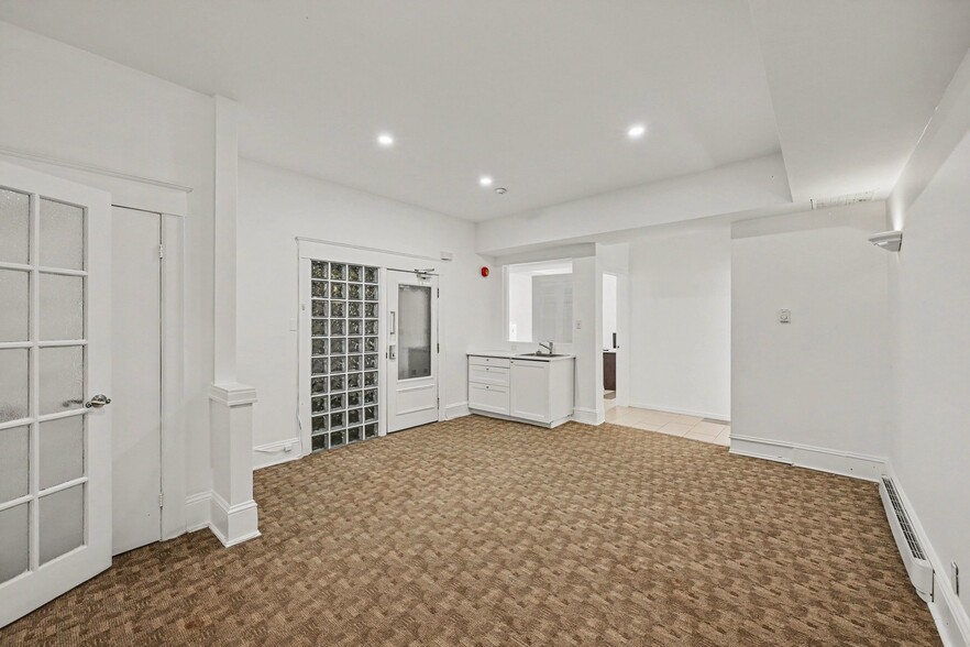 More Photos Of 110 Clarence St, Ottawa Office For Lease