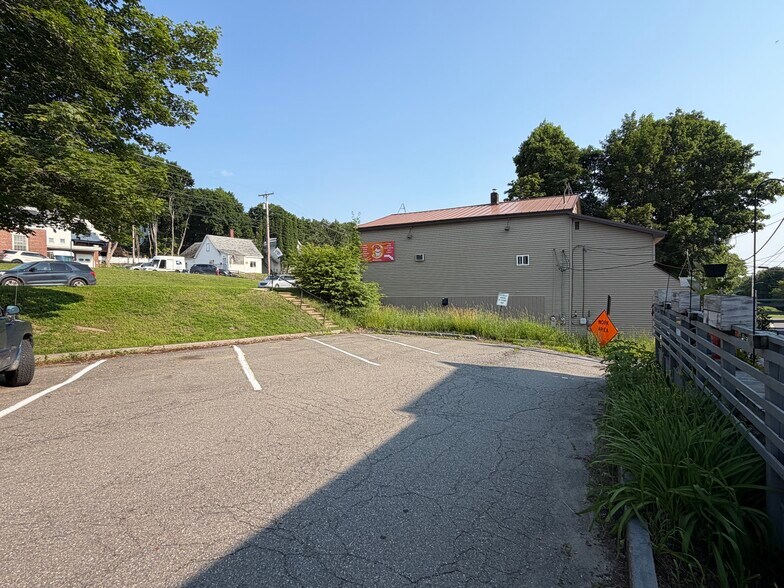 More Photos Of 23 Spring St, Dexter Office For Sale