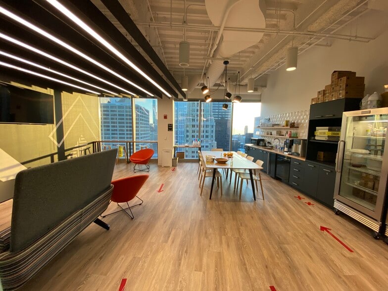 More Photos Of 151 N Franklin St, Chicago Office For Lease