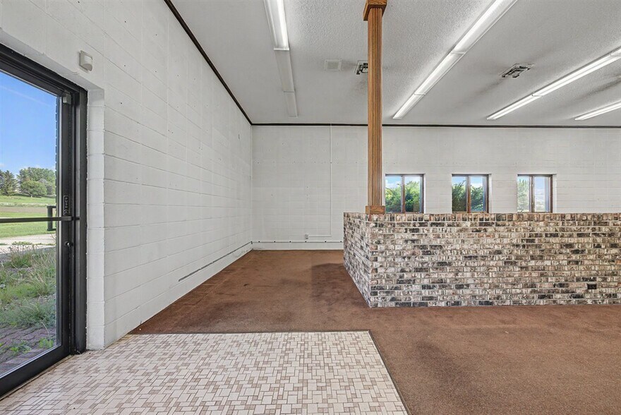 More Photos Of 16771 S 15th St, Galesville Warehouse For Sale