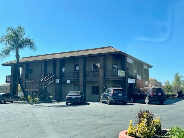 More Photos Of 2176 W Foothill Blvd, Upland Office For Lease