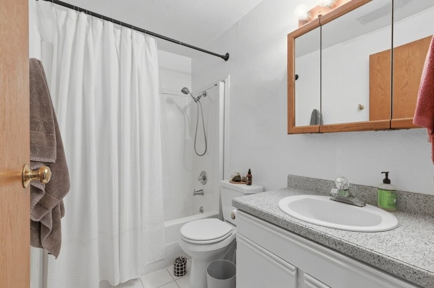 More Photos Of 1700 64th St NW, Seattle Apartments For Sale