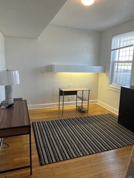 More Photos Of 2001 Magoffin Ave, El Paso Storefront Retail Residential For Lease