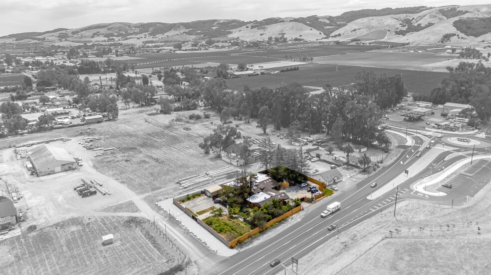 More Photos Of 75 Fremont Dr, Sonoma Storefront Retail Residential For Sale
