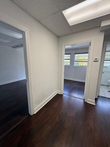 More Photos Of 601-625 SW 57th Ave, Miami Storefront Retail Office For Lease