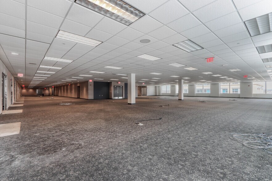 More Photos Of 11 Scott St, Wausau Office For Lease